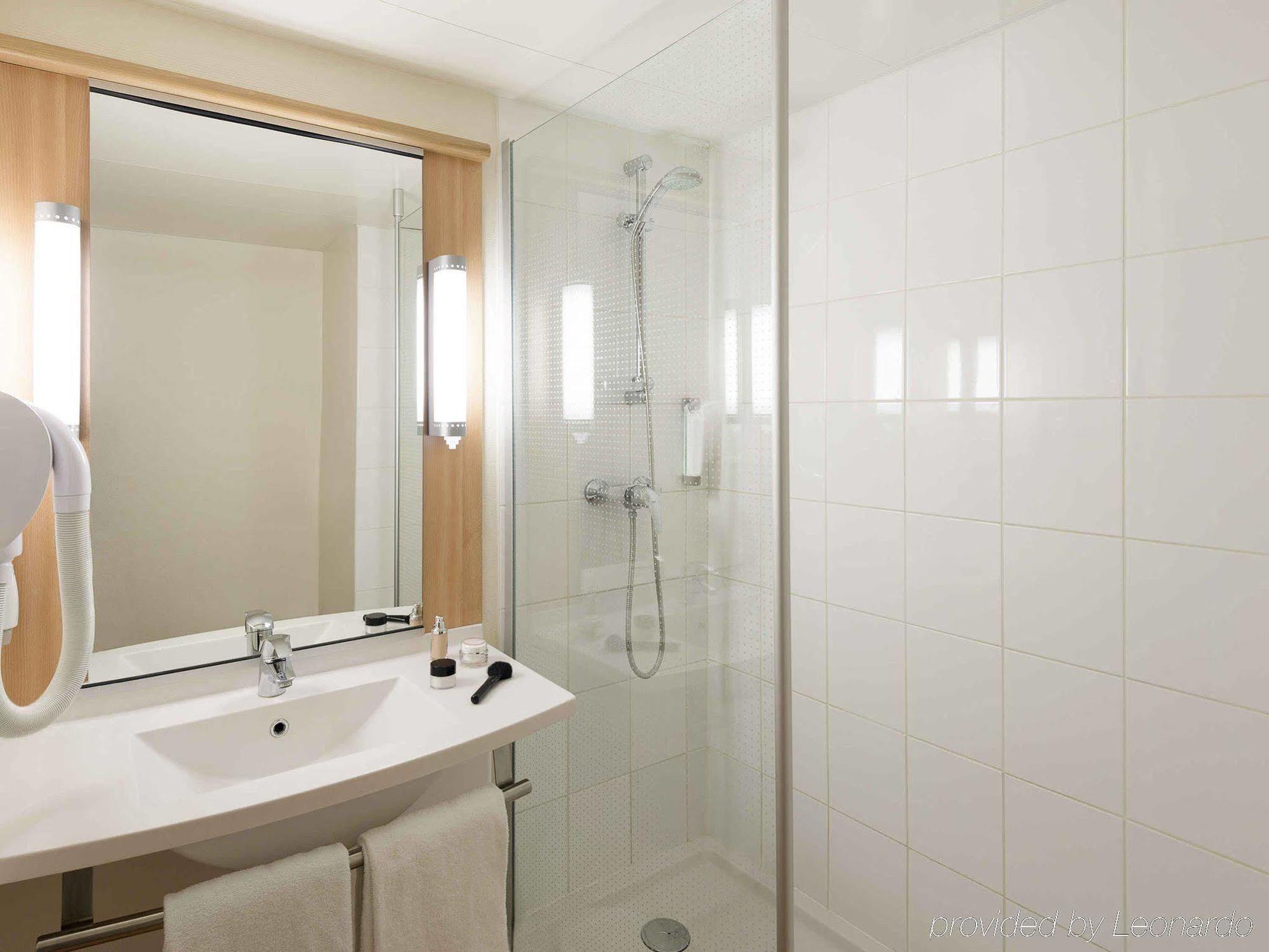 Ibis Centre Gare Hotel 3*